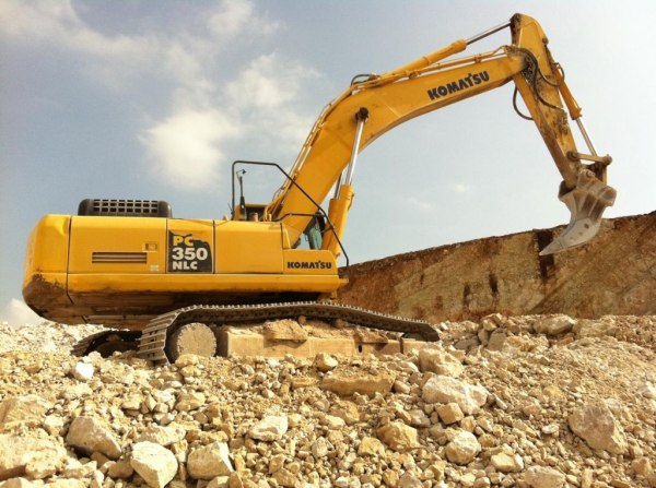 Earth moving - Excavators and vehicles - Cred. Agr. 1/2012 - Avellino L.C.
