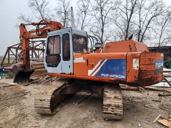 Escavatore FIAT Hitachi/Maie FH200ET.3 - Con. 22/2018 - Trib. di Padova - Vendita 8