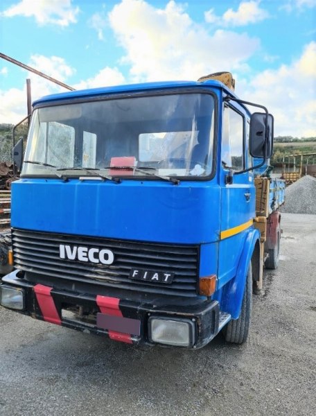 Kamion IVECO, elektrogenerator, kancelarijska oprema i - Stečaj 17/2019 - Sud u Barceloni Pozo di Gotto - Prodaja 6