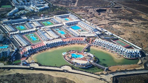 Verkoop van Productie-eenheid - Toeristische Sector in Lanzarote Sands Beach Resort - Handelsrechtbank nr. 2 Las Palmas
