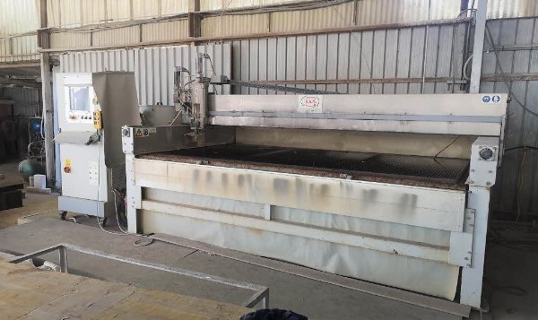 Marble processing machinery - Cutting and polishing system - Capital Goods from Leasing - Intrum Italy S.p.A. 