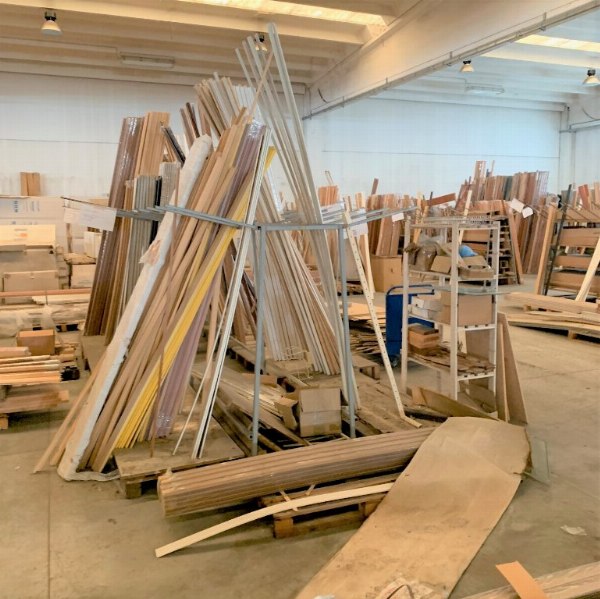 Halbfertige Holzprodukte - Fall. 98/2019 - Gericht von Ancona - Verkauf 3