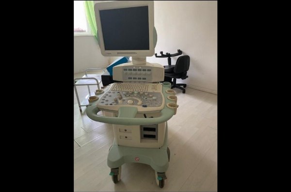 Machine voor echografie - Meubilair voor medische praktijk - Veiling 38/2023 - Rechtbank van Ancona - Verkoop 4