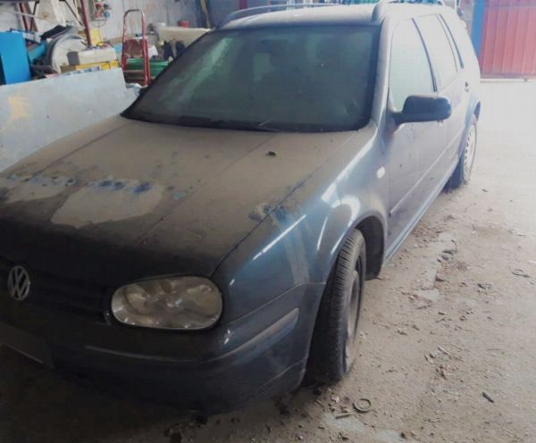 Tornji kran - Volkswagen Golf - Steč. 50/2022 - Sud u Latini - Prodaja 6