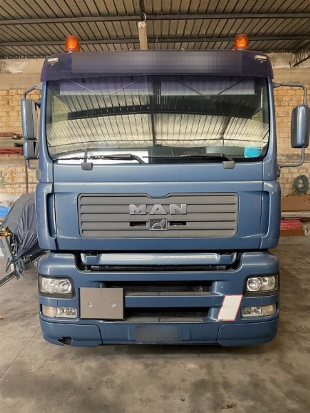 Lastwagen FIAT und IVECO - Sattelzugmaschinen und Anhänger - Fall.18/2021 - Gericht von Matera