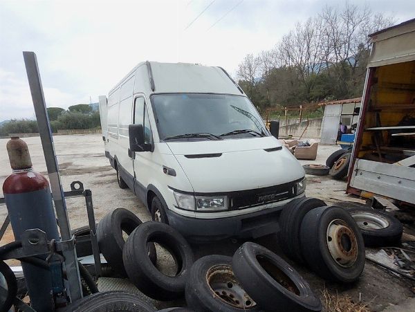 Furgones FIAT e IVECO - Liquidación Judicial 24/2023 - Tribunal de Cassino - Venta 3