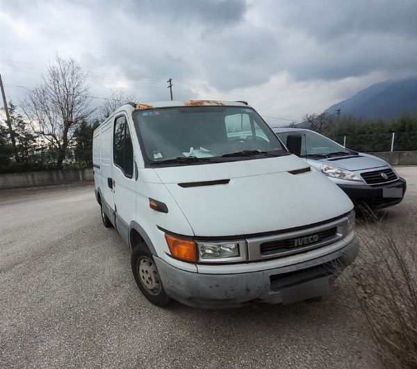 Furgonetas FIAT e IVECO - Liquidación Judicial 24/2023 - Tribunal de Cassino - Venta 5