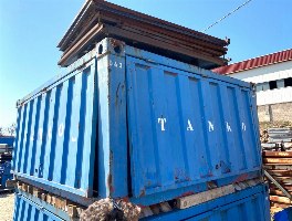Box Saldatrici, Scaffalature e attrezzature