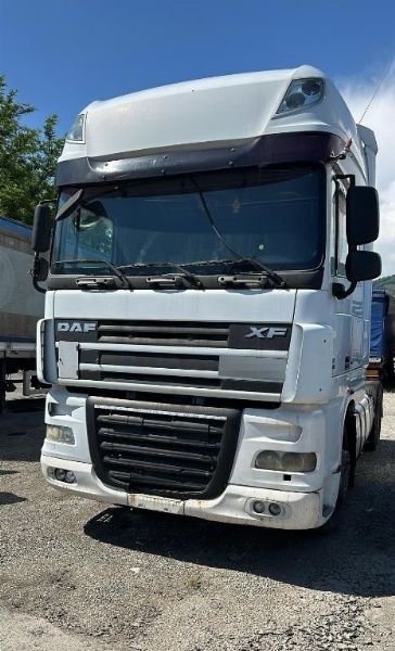 Traktorska prikolica DAF XF 105.460 i Audi Q7 - Sudski likvidacijski postupak 5/2024 - Sud Crotone