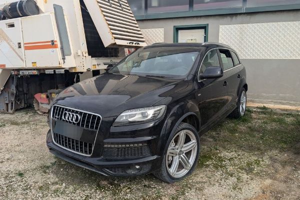 Audi Q7 - Hmotný majetek z leasingu - Intrum Italy S.p.A