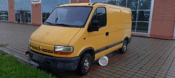 Armazém de material elétrico - Toyota Auris, Renault Master - Liquidação Judicial n. 296/2024 - Tribunal de Milão