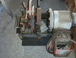 Trattore agricolo Massey Ferguson e - Attrezzature per movimento terra