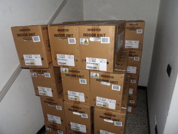 Unità di climatizzazione e uffici - Magazzino componenti impianti di climatizzazione