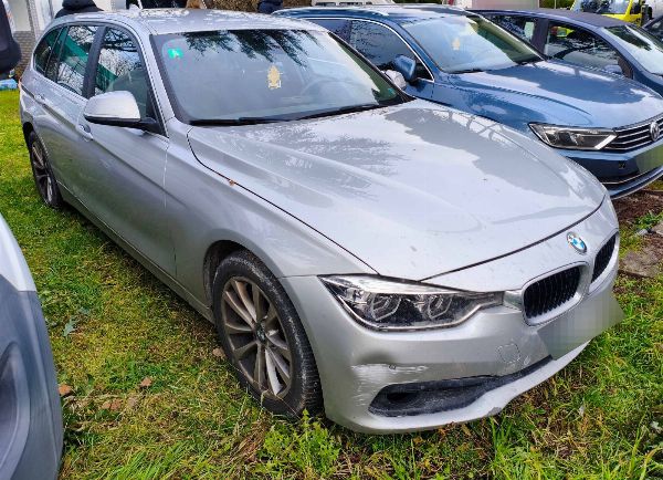Auto, arredi ufficio e strumenti di miusurazione