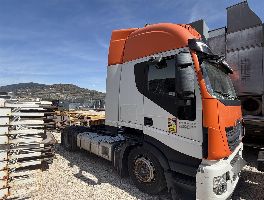 Trattori stradali IVECO