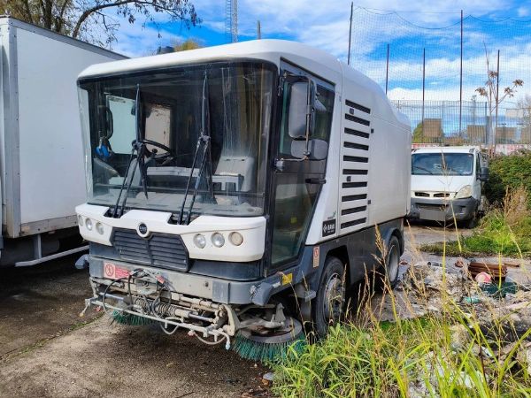 Spazzatrici stradali, Autocarri compattatori