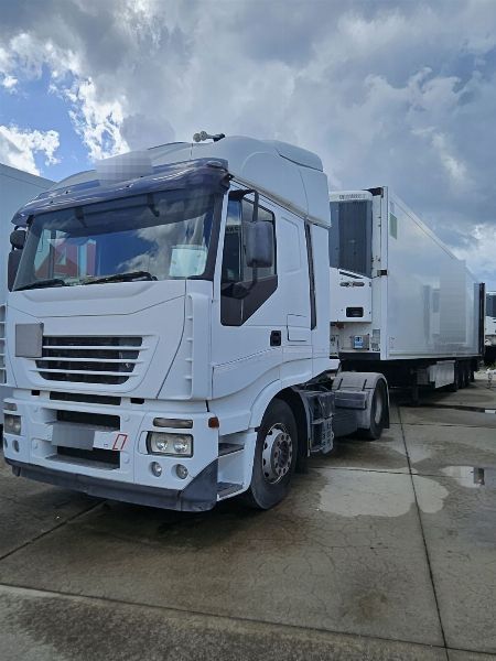 Trattori stradali, semirimorchi frigo e - Furgoni IVECO