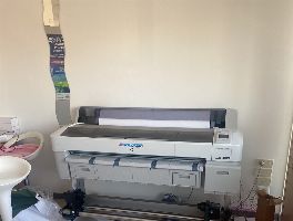 Attrezzature per produzione video, - Furgone Ford, FIAT Panda e plotter Epson