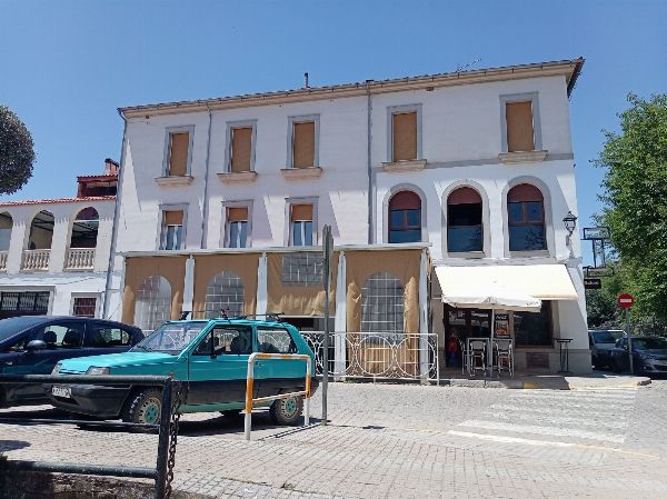 Due proprietà in un unico edificio a Hinojosa del Duque (Córdoba)