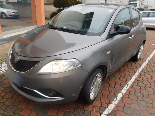 Lancia Ypsilon e Hyunday Santa Fe - Elettronica per ufficio