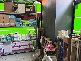 Arredi e attrezzature per supermercato - Stock alimentari, bevande e generi di largo consumo