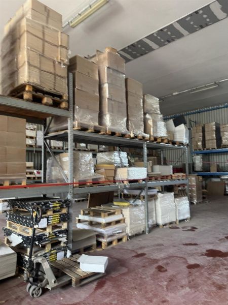 Stock di carta e cartoni
