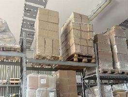 Stock di carta e cartoni